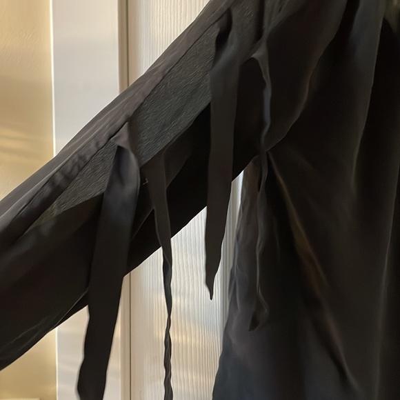 SILK chaser blouse with tie sleeves - Picture 5 of 7
